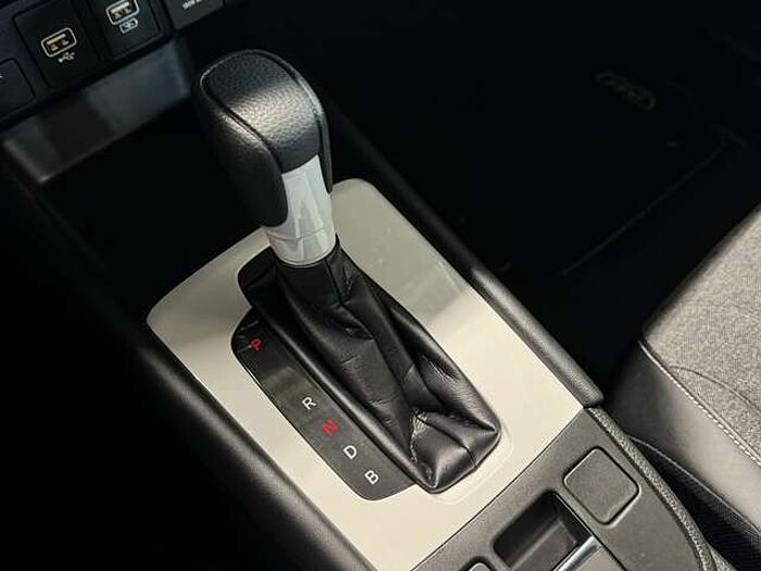 Honda Jazz 1.5 e:HEV Hybrid Elegance | wenig KM |