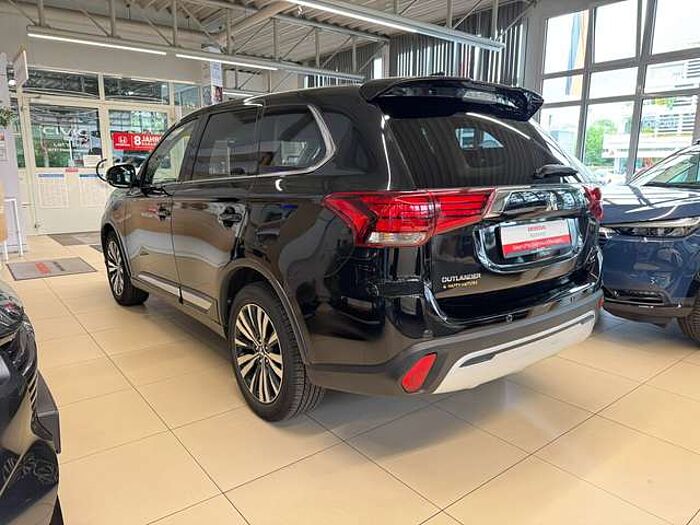 Mitsubishi Outlander Diamant Edition+ 4WD