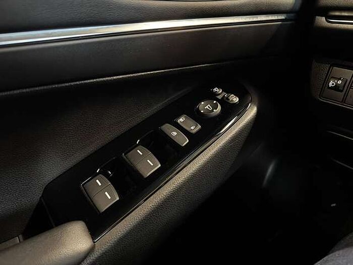 Honda HR-V 1.5 e:HEV Advance |Alcantara Lederausstattung | getönte Scheiben | elektrische H