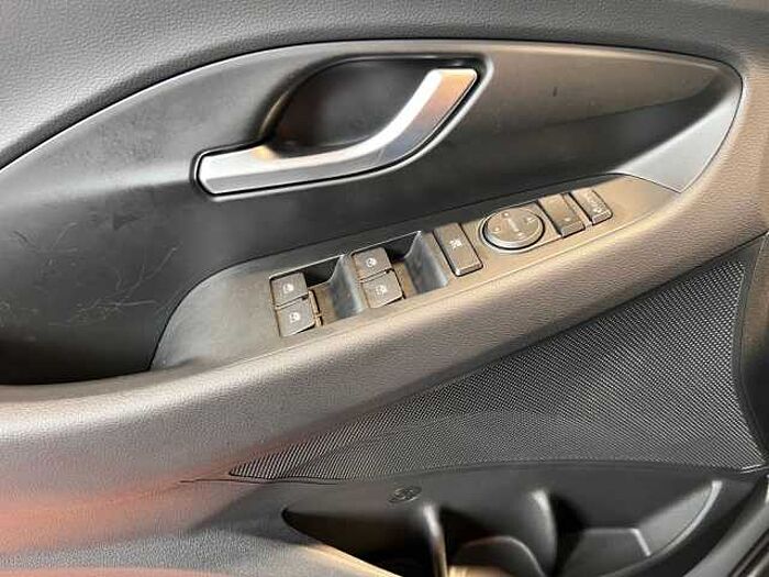 Hyundai i30 N Line Mild-Hybrid+NAVI+BLUELINK+SHZ+LHZ+